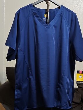 WonderWink Navy Blue V-Neck Short Sleeve Medical Top